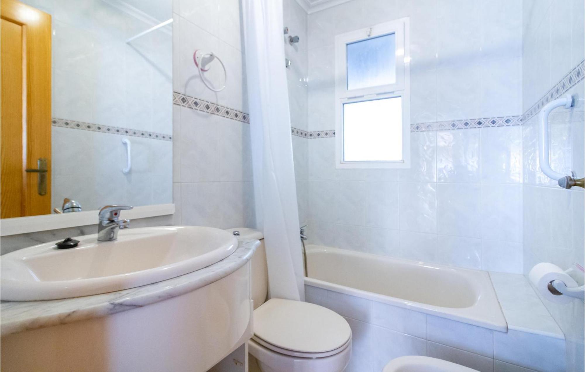 2 Bedroom Lovely Home In Санта-Пола Екстер'єр фото